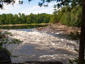 Paddlers of the Rocher-Fendu Rapids of the Ottawa River are hoping that Whitewater Region council will establish a public access point off Grants Settlement Road by the McCoy Road extension.