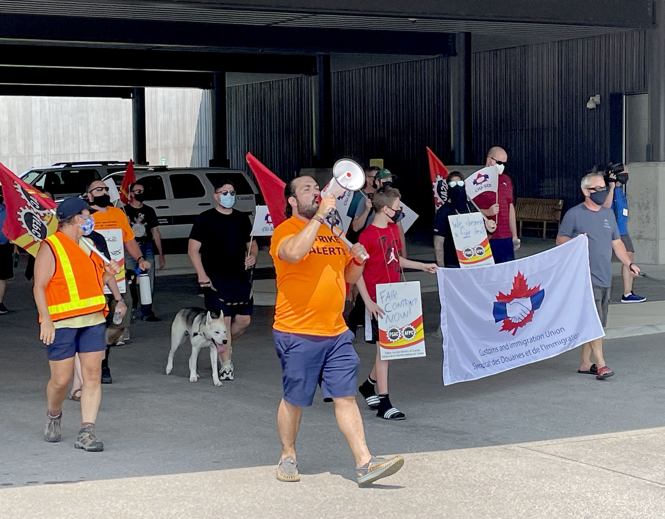 Border workers protest in Prescott, Lansdowne Brockville Recorder & Times