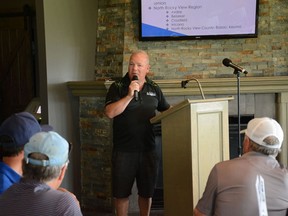 Mayor Peter Brown addresses attendees of the annual Mayor's Golf Tournament to announce that he is running for mayor once again in this year's municipal election.