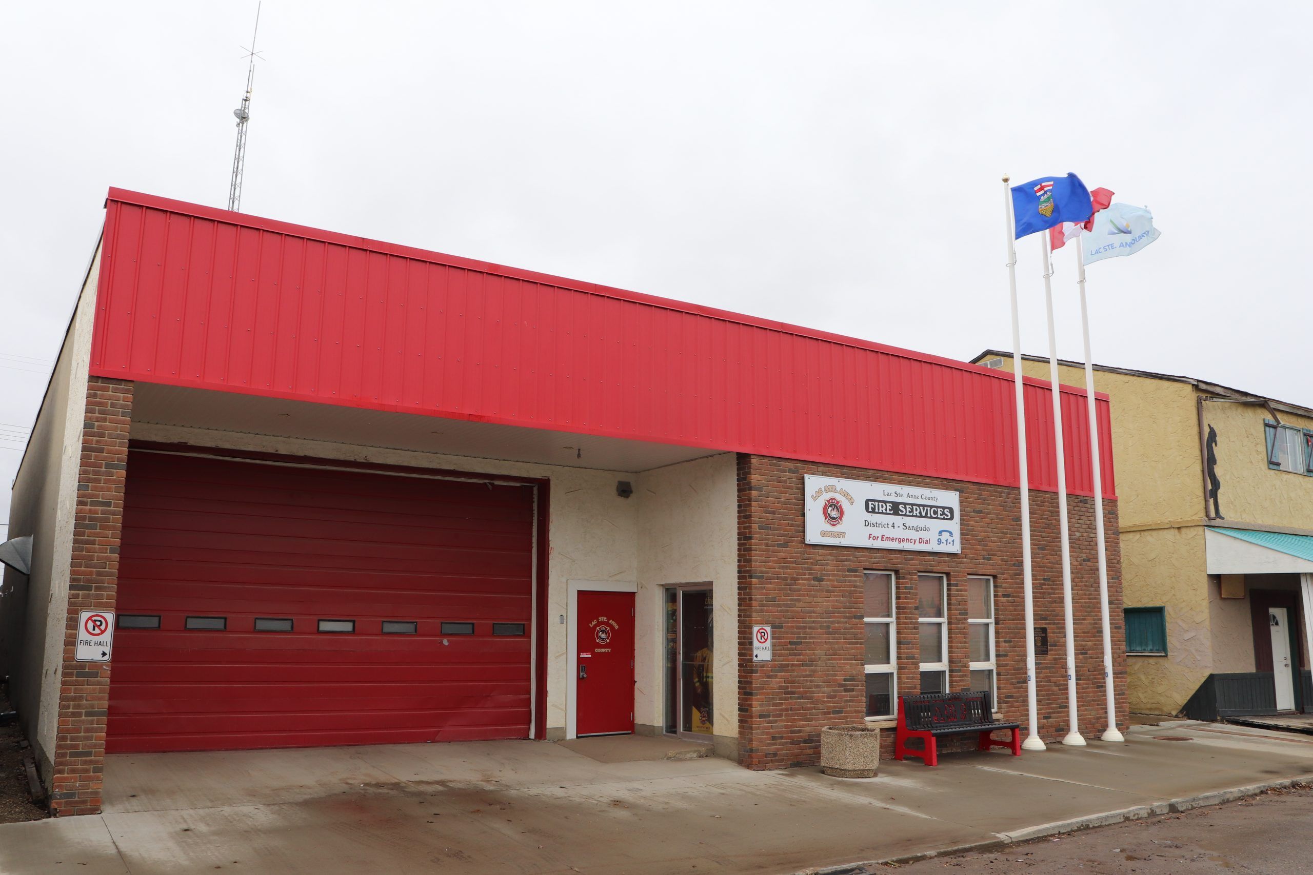 Lac Ste. Anne County Fire Services, RCMP respond to drowning