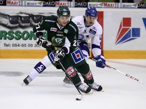 After a difficult year in which he contemplated retirement and life after hockey, Stratford's Devin DiDiomete signed a one-year deal with Italian team Merano in the Alps Hockey League.