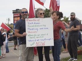 An anti-masking protest was held at the corner of Baseline Road and Broadway Boulevard in Sherwood Park on Monday, August 30. Travis Dosser/News Staff