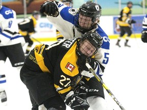 Jeff Schrattner of the Waterloo Siskins tangled with Bryce Kilbourne of the London Nationals in May 2019. Kilbourne is coming to the Wolverines.