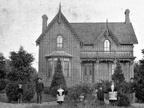 The Oldershaw mansion, Grand Avenue West, about opposite the Montreal House. The house still stands. Photo supplied to me by Kyle Reid.