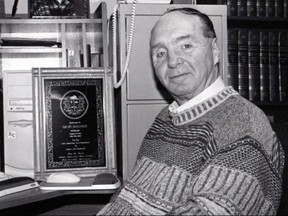 Former Perth County warden David Shearer photographed by the Beacon Herald in December, 2000. Shearer, a long-timer volunteer and public servant in Milverton, died on Saturday at the age of 83. (Beacon Herald file photo courtesy Stratford-Perth Archives)