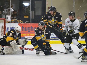 The Spruce Grove Saints took a thrilling 6-5 come from behind win over the visiting Blackfalds Bulldogs, at the Grant Fuhr Arena on Saturday.