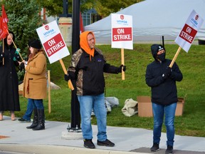 Striking Unifor Local 1090 workers at Shorelines Casino Belleville voted 92 per cent Wednesday in favour a new collective agreement for an average 13 per cent pay raise. Workers are returning to work Thursday morning to the Bell Boulevard gaming facility. DEREK BALDWIN