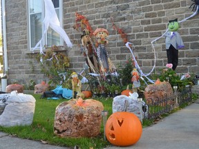 A Halloween display near downtown Prescott. The Leeds, Grenville and Lanark District Health Unit is offering youngsters and their parents some tips on how to enjoy trick-or-treating on Sunday while staying safe.
Tim Ruhnke/The Recorder and Times