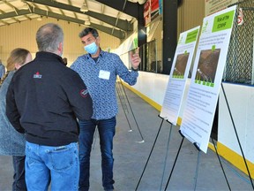 Daniel Brien, vice-president of environmental compliance and landfill operations for GFL, speaking to local residents during an open house event, held on Thursday October 7, 2021 in Moose Creek, Ont. Francis Racine/Cornwall Standard-Freeholder/Postmedia Network