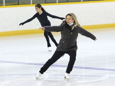 Former Olympic figure skater Josee Chouinard leads a clinic for four star plus athletes from the Sudbury Skating Club at Cambrian Arena in Sudbury, Ont. on Thursday October 21, 2021. John Lappa/Sudbury Star/Postmedia Network