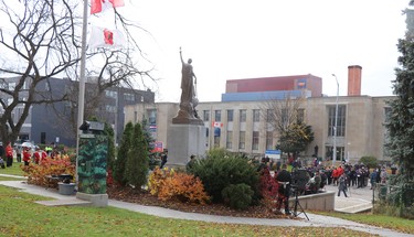 Remembrance Day service at cenotaph on Queen Street East on Thursday, Nov. 11, 2021 in Sault Ste. Marie, Ont. (BRIAN KELLY/THE SAULT STAR/POSTMEDIA NETWORK)