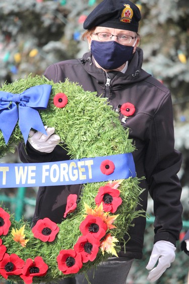 Remembrance Day service at cenotaph on Queen Street East on Thursday, Nov. 11, 2021 in Sault Ste. Marie, Ont.  (BRIAN KELLY/THE SAULT STAR/POSTMEDIA NETWORK)
