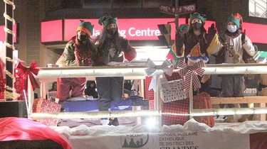 École catholique secondaire Thériault was awarded for "Most Spirited" entry in the 2021 Timmins Santa Claus Parade held in Downtown Timmins Saturday night.

RON GRECH/The Daily Press