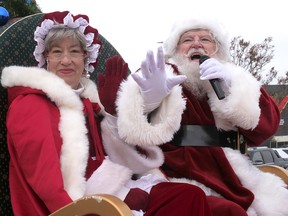 Santa and Mrs. Claus arrived in Tillsonburg Saturday for the community's Christmas parade. (Chris Abbott/Norfolk and Tillsonburg News)