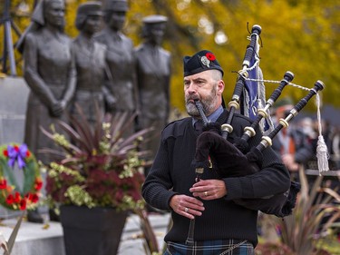 Glen Jorgenson of the Brantford Pipe and Drum Band plays the Lament on Thursday November 11, 2021 during the Remembrance Day ceremony in Brantford, Ontario. Brian Thompson/Brantford Expositor/Postmedia Network