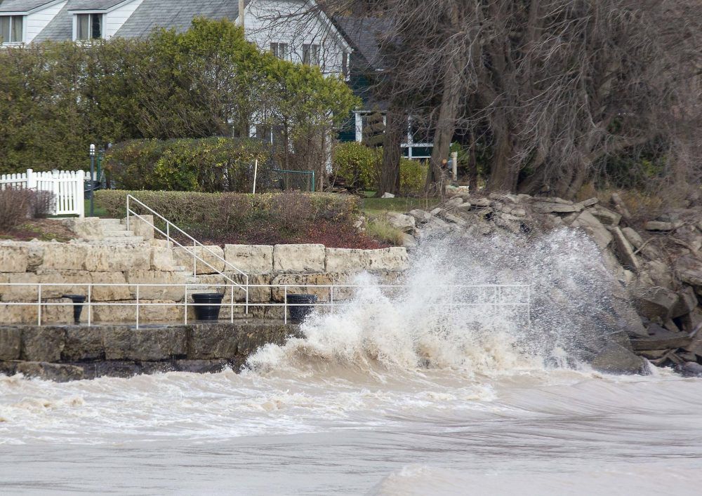 Wave, Flood Warnings Out For Erie Shore As Region Faces Wet, Windy ...