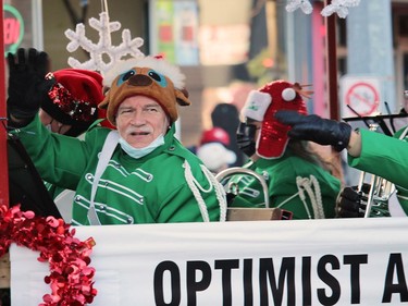 The Optimist Alumni Drum Corps were among the bands performing Sunday at Woodstock's Santa Claus Parade.
BRUCE URQUHART/SENTINEL-REVIEW