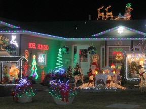 1222 wk xmas house.WK.jpg