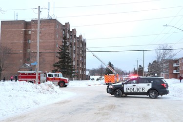 Fire at sixth-floor apartment at 77 Allard St., in Sault Ste. Marie, Ont., on Friday, Jan. 21, 2022. (BRIAN KELLY/THE SAULT STAR/POSTMEDIA NETWORK)