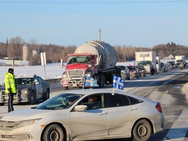 OPP traffic control near the Highway 417 westbound off-ramp in the Vankleek Hill area. Photo on Friday, January 28, 2021, in Vankleek Hill, Ontario.Todd Hambleton/Standard-Freeholder/Postmedia Network