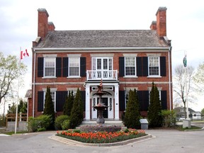 A $3-million addition to Gananoque Town Hall was recognized by the Frontenac Heritage Foundation.