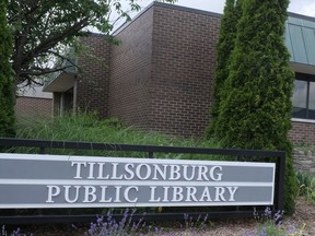 The Tillsonburg branch of the Oxford County Library will offer curbside service in January. (Chris Abbott/File Photo)