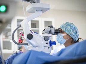 Dr. Vasudha Gupta performs cataract surgery in the Focus Eye Centre operating room in Kingston's west end.