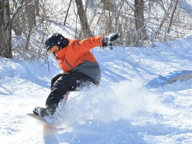 Ty Martell shredding up the slopes at Big Ben on Saturday February 26, 2022 in Cornwall, Ont. Shawna O'Neill/Cornwall Standard-Freeholder/Postmedia Network