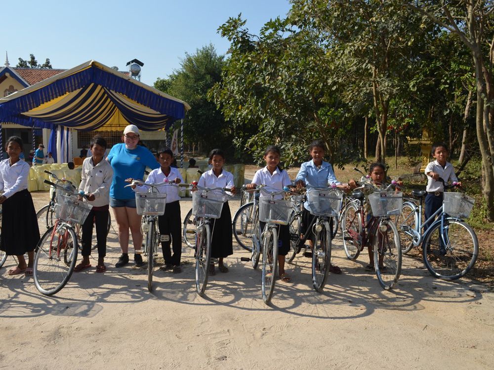 Rotary Wheels for Learning ធ្វើការដើម្បីលើកកំពស់ជីវិតនៅកម្ពុជា