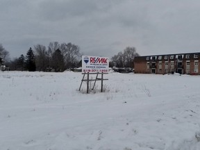 A five-storey rental apartment building at 530 28th St. W. in Owen Sound, Ont. is to be built on this lot by summer 2023. Photo taken March 1, 2022. (Scott Dunn/The Sun Times/Postmedia Network)