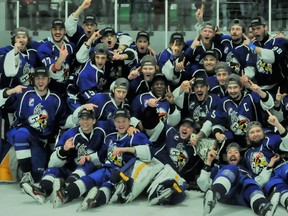 The Temiscaming Titans clinched the best-of-seven series against the Durham Roadrunners Saturday night in Temiscaming to win the GMHL Russell Cup. The Titans won 5-1.