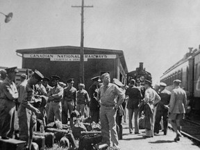 U.S. Navy and Marines Arrive at the Clinton CNR Station, Summer 1941. Courtesy Secrets of Radar Museum, London.