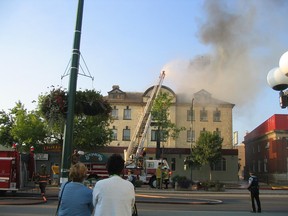 Saying goodbye to The Portage Hotel in 2006. (file photo)