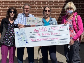 Melanie Newburn and “The Dream Team” won the Pembroke Regional Hospital Foundation’s Catch the Ace progressive jackpot raffle for week #1. In the photo, from left, Debbie Brazeau, Joe Deschamps, Melanie Newburn, and Lana Masson – a.k.a “The Dream Team.”