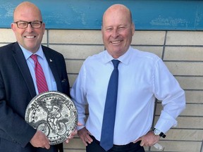 Mayor Steve Ferguson recently accepted the Silver Chain Challenge award from Lanark County Warden John Fenik on behalf of the County of Prince Edward.
