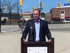 North Bay Mayor Al McDonald says he will not throw his support behind any particular provincial candidate unlike other Ontario mayors have done.