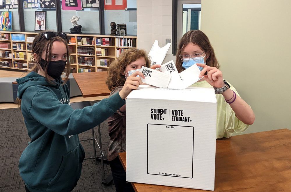 Stratford Intermediate School students host mock vote - Vimarsana News