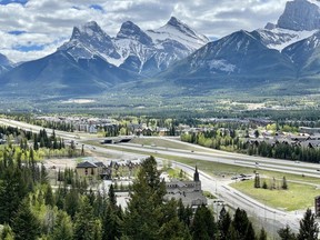 Alberta’s Bow Valley is one of the four most important east-west connectors in the entire Yellowstone to Yukon region. The Canmore area serves as a key wildlife corridor for wildlife such as grizzly bears and wolves. Photo Marie Conboy/ Postmedia.