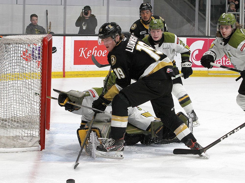 Lightning select forward Isaac Howard with 1st round pick