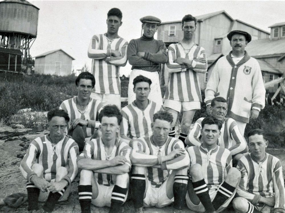 Can you help name these KL soccer players from 1926? Northern News