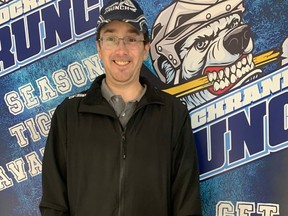 Andrew Girard is joining the Cochrane Crunch as their equipment team custodian. He looks forward to building friendships with the Crunch team and staff.