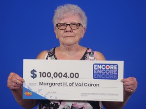 Margaret Hamilton collects her $100,000 Encore prize.