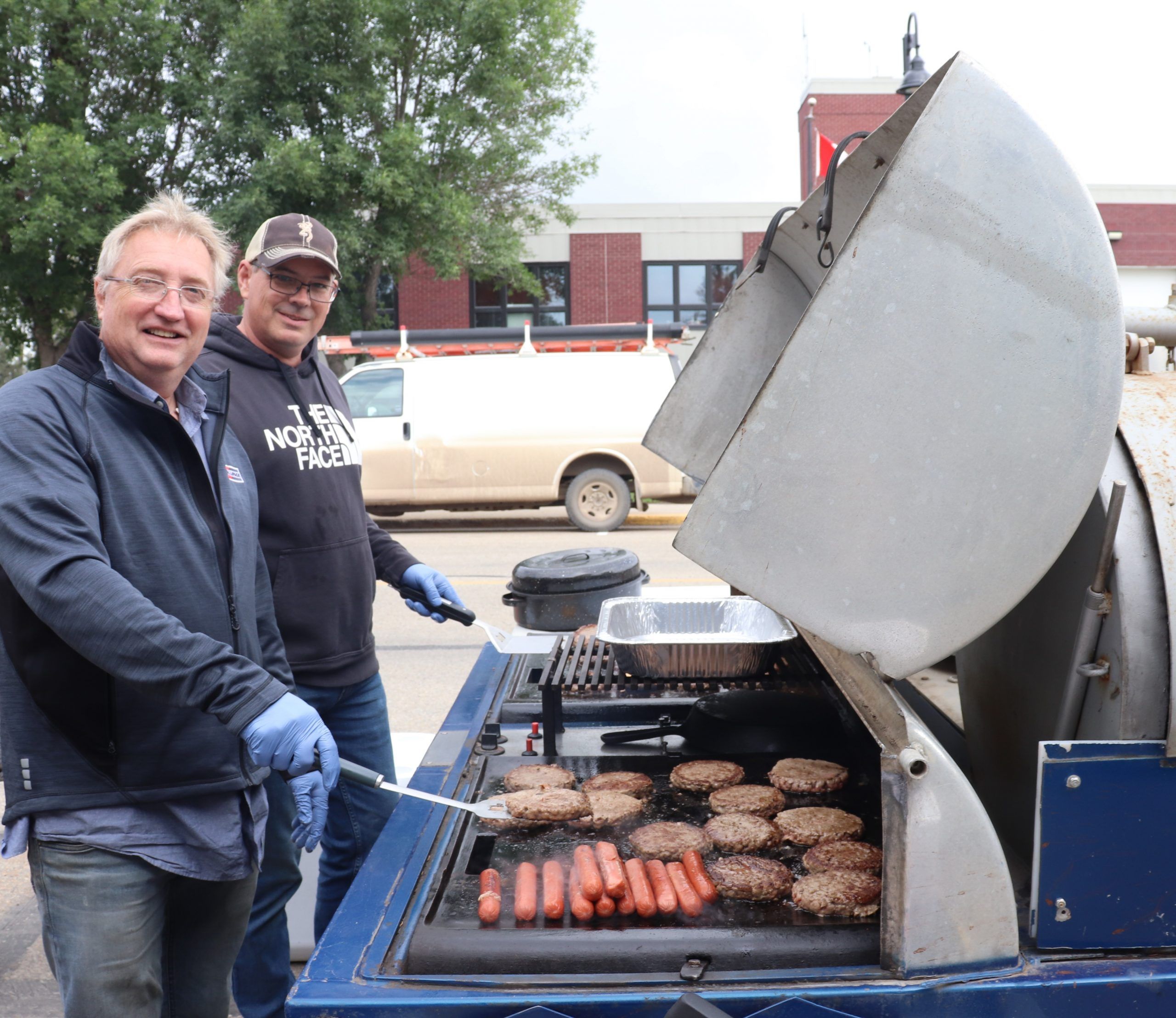 Hungry prospective homeowners to Royal LePage grand opening