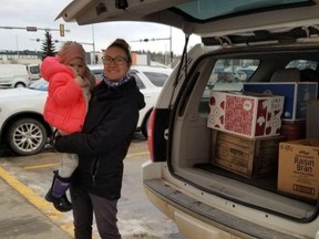 Le programme de boîtes à lunch communautaires de Whitecourt accélère enfin le travail pour une saison scolaire complète régulière. La photo jointe