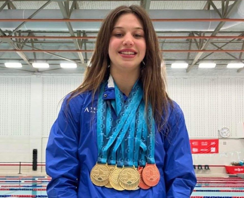 Spruce Grove competitive swimmer wins four gold medals at Canada Summer