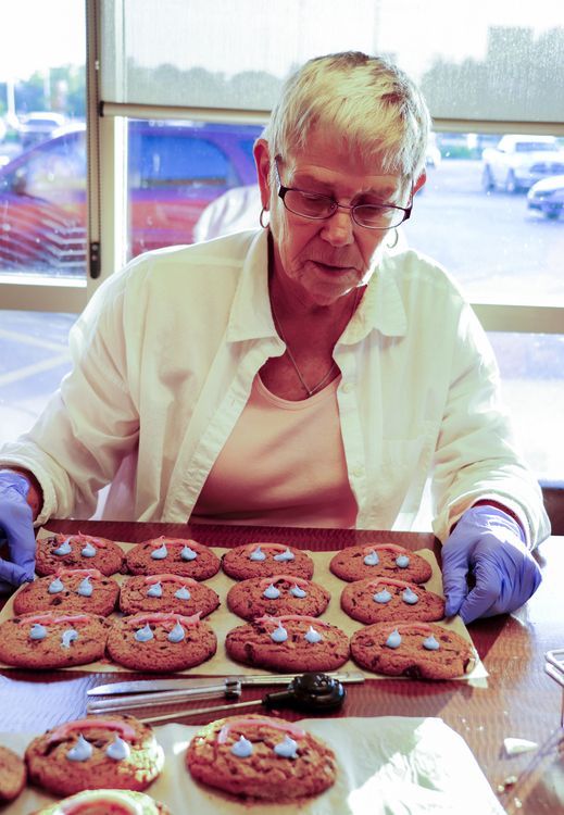 Tim Hortons Smiles help local Food Bank with cookie campaign The