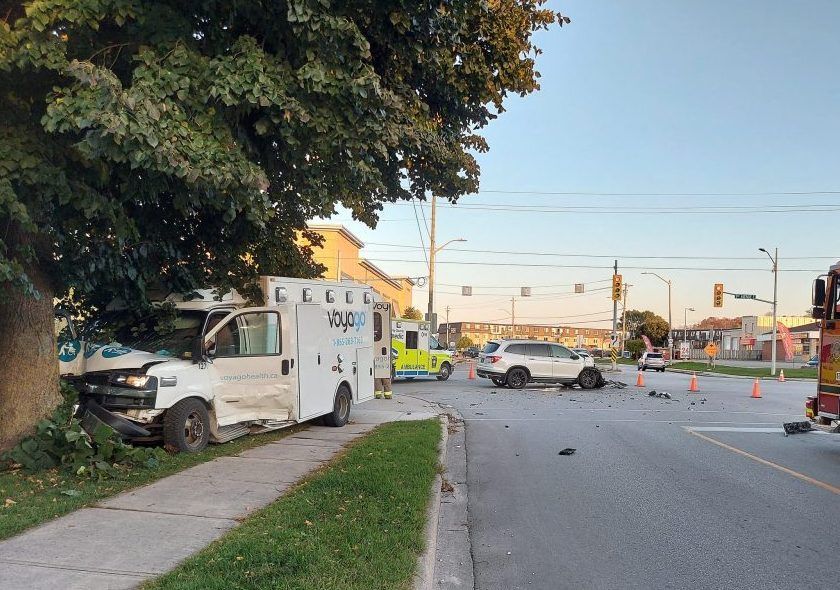 No Serious Injuries In Owen Sound Crash On Tuesday Owen Sound Sun Times   1013 Ow Os Crash1 Scaled E1665598803375 