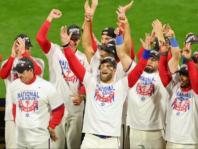 283 Brad Lidge World Series Photos & High Res Pictures - Getty Images