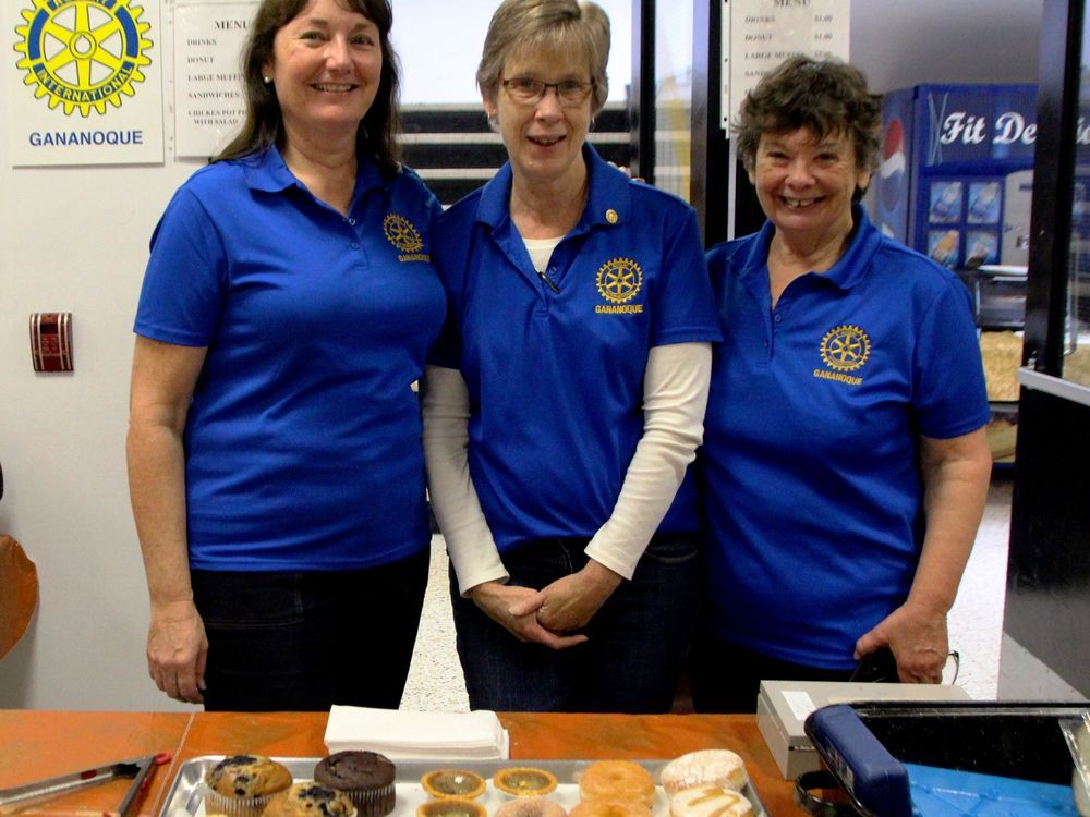 Rotary Christmas crafts sale returns to GISS The Kingston Whig Standard