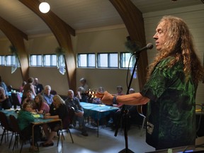 John McGale, a member of Offenbach, closes a fundraising concert held in Pincourt, Que., in 2019.